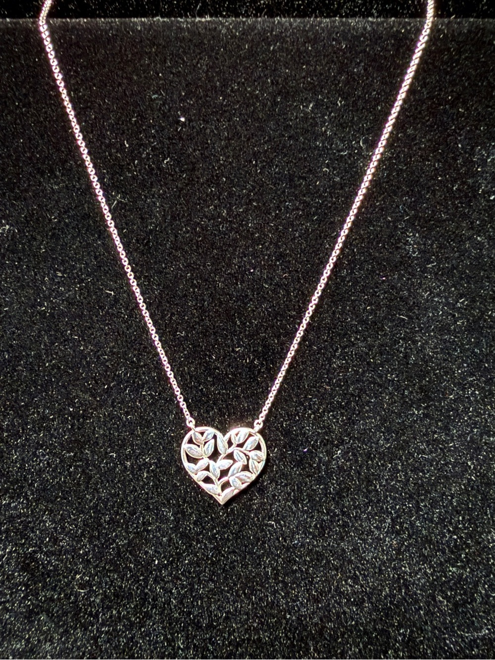 Tiffany & Co. Paloma Picasso Olive Leaf Heart Pendant Necklace
